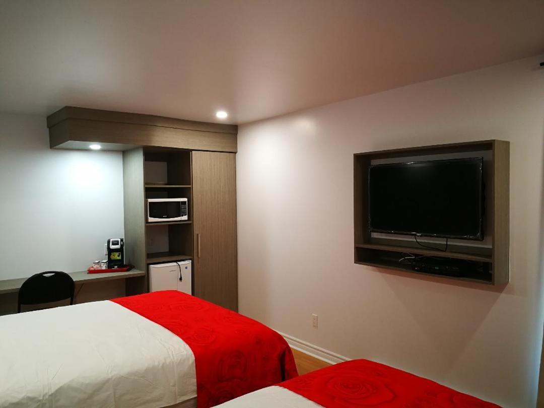 Motel Chez Nous Laval Extérieur photo