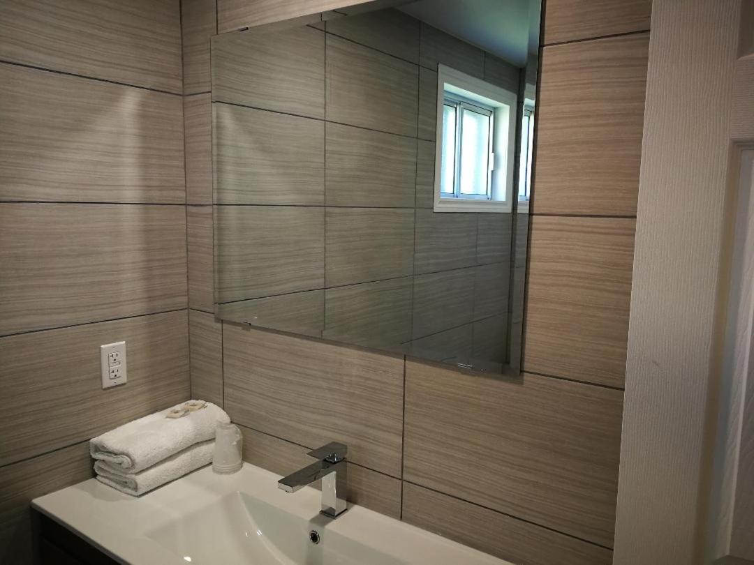 Motel Chez Nous Laval Extérieur photo