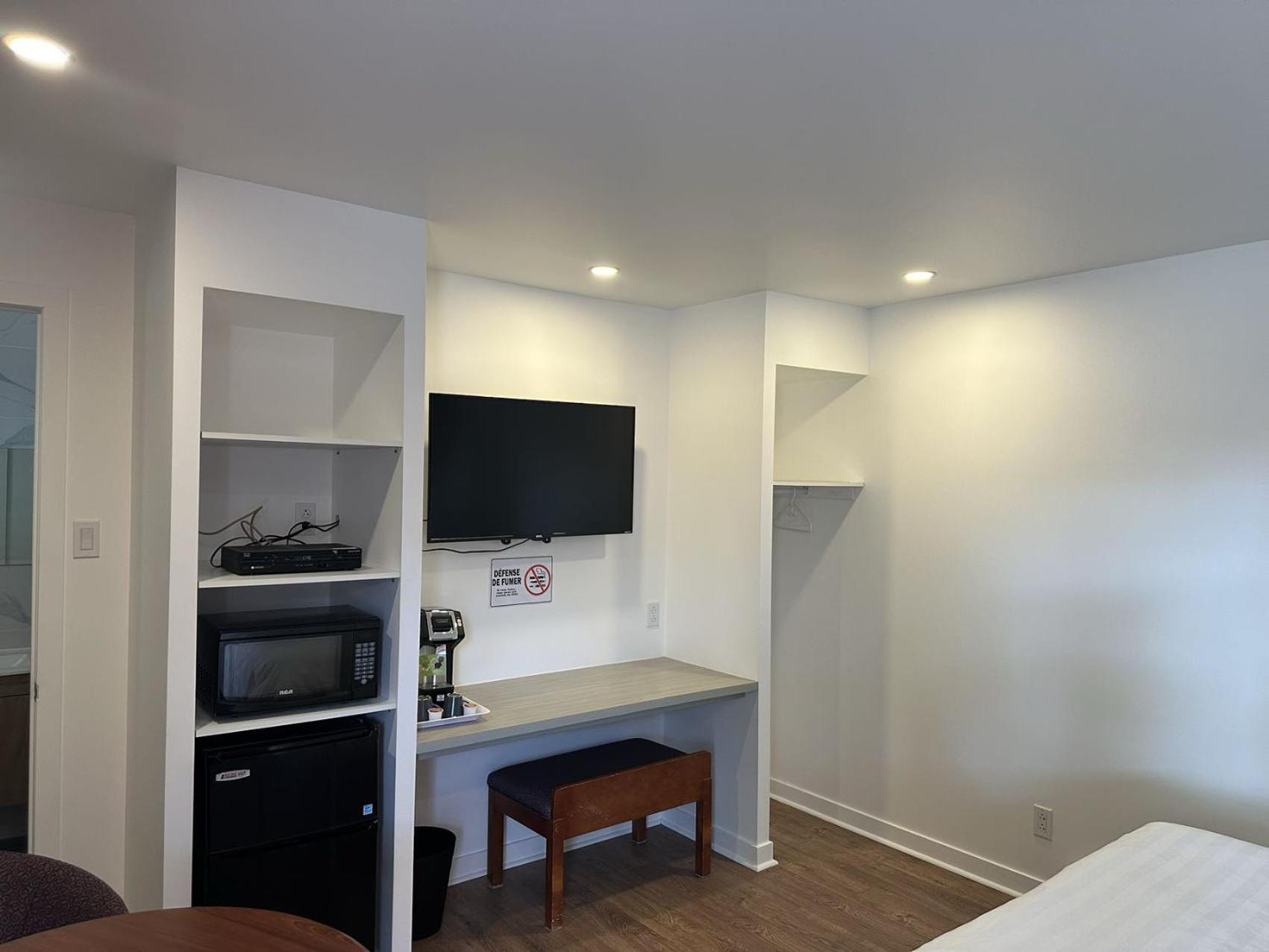 Motel Chez Nous Laval Extérieur photo