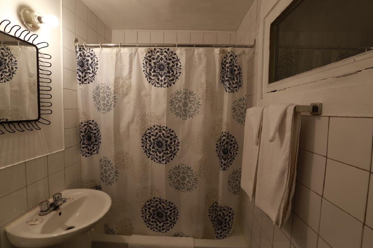 Motel Chez Nous Laval Extérieur photo
